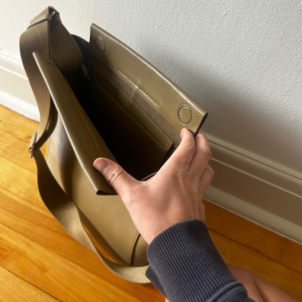 Everlane Work Tote Tan Crossbody Bag - Picture 4 of 13